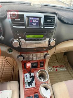 تۆیۆتا هایلاندەر